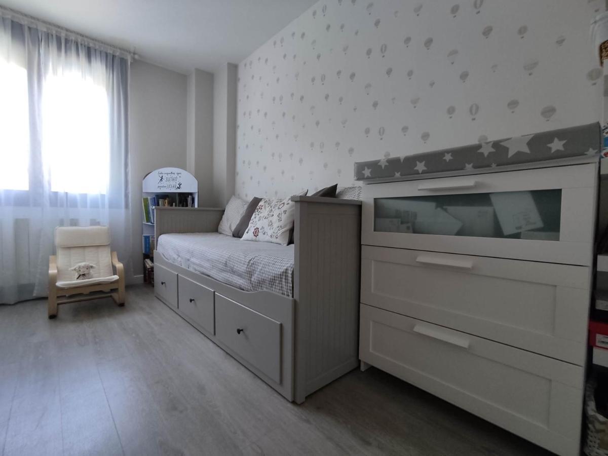 דירות קסטרו אורדיאלס Precioso Apartamento Con Terraza, Pistas De Padel Y Piscinas מראה חיצוני תמונה